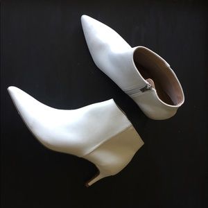 Brand new Andeawy ankle boots.